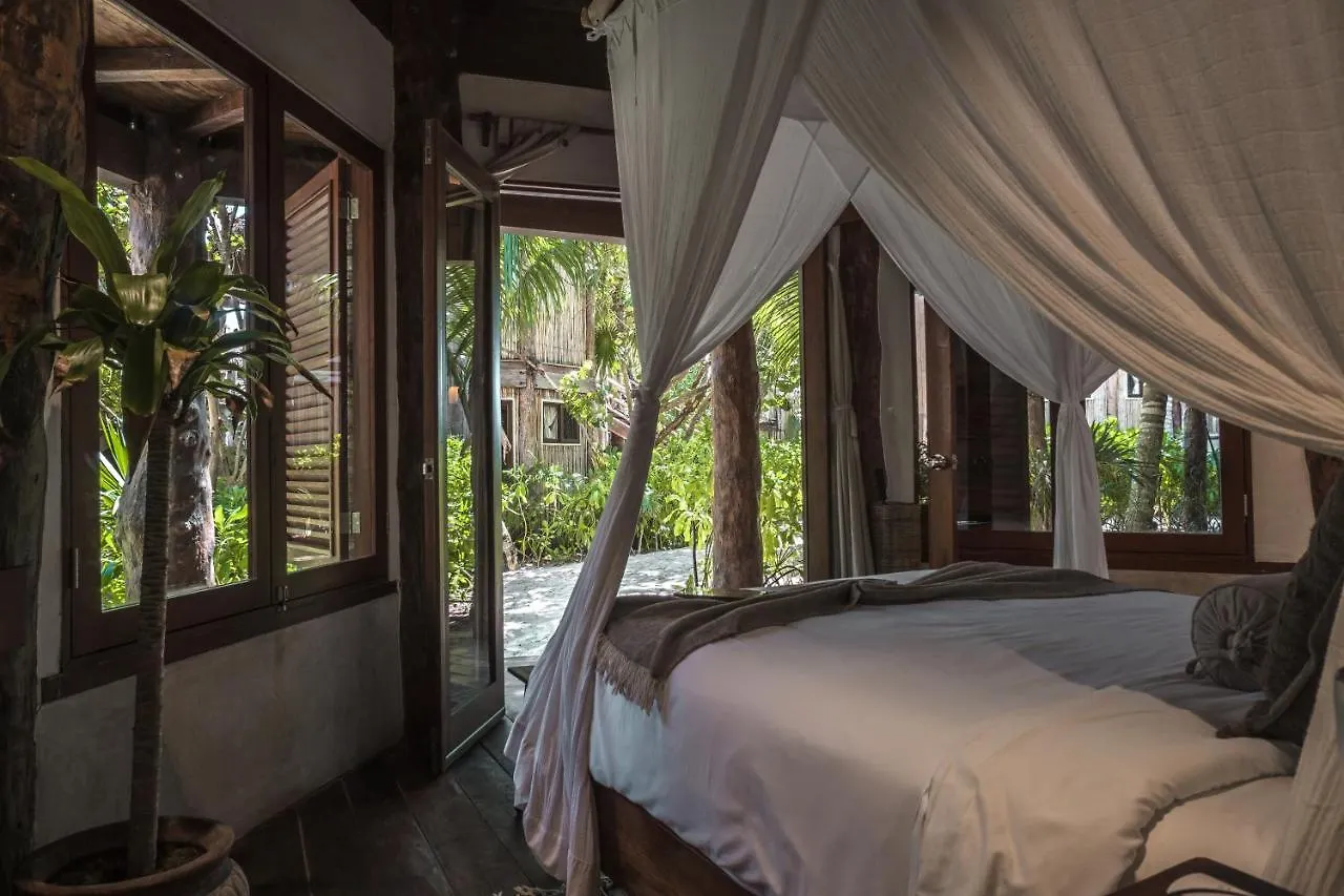 Delek Tulum Hotel