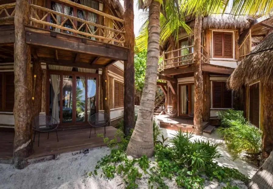 Delek Tulum Hotel