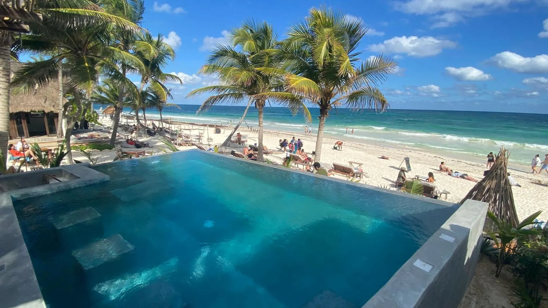 Delek Tulum Hotel